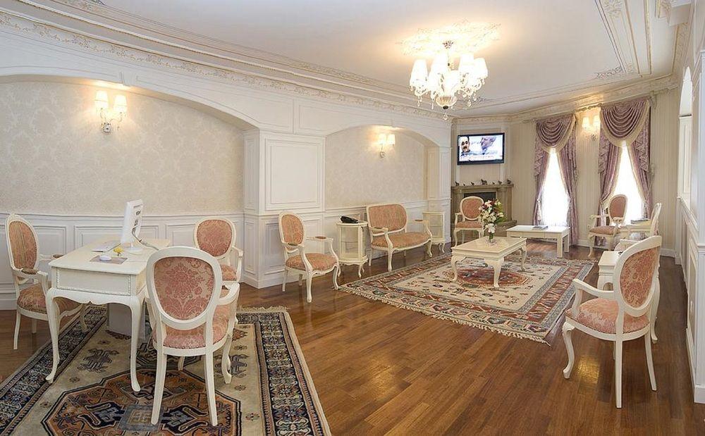 Oda ve Kahvaltı Küpeli Palace 3*
