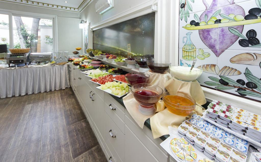 Oda ve Kahvaltı Küpeli Palace 3*