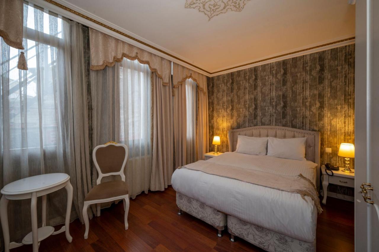 Fuat Bey Palace & Istanbul